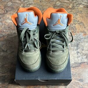 Air Jordan 5 Retro (GS) Army Green, Solar Orange
